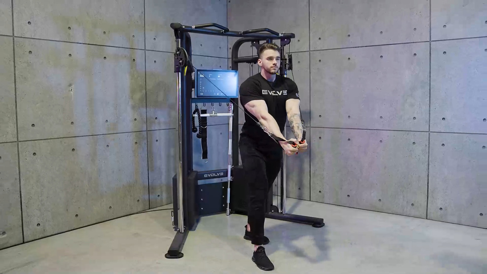 Кросоувър EVOLVE Digital Strength Series